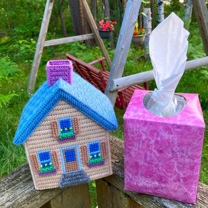 HAND CRAFTED Tissue Box Cover Yarn Cross Stitch Cute Cottage